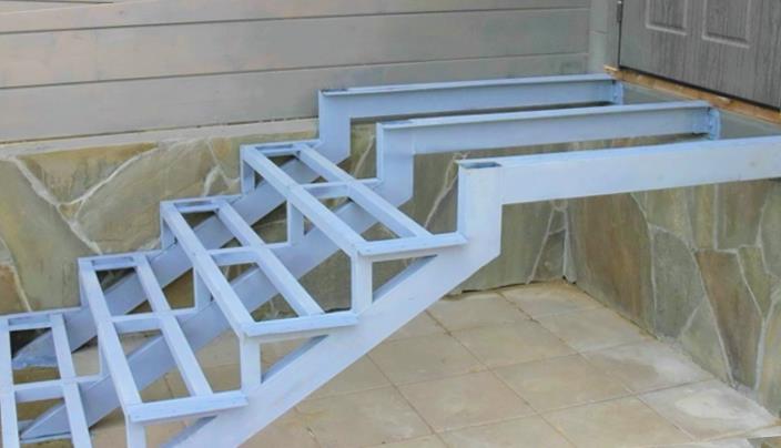 Лестница на крыльцо
